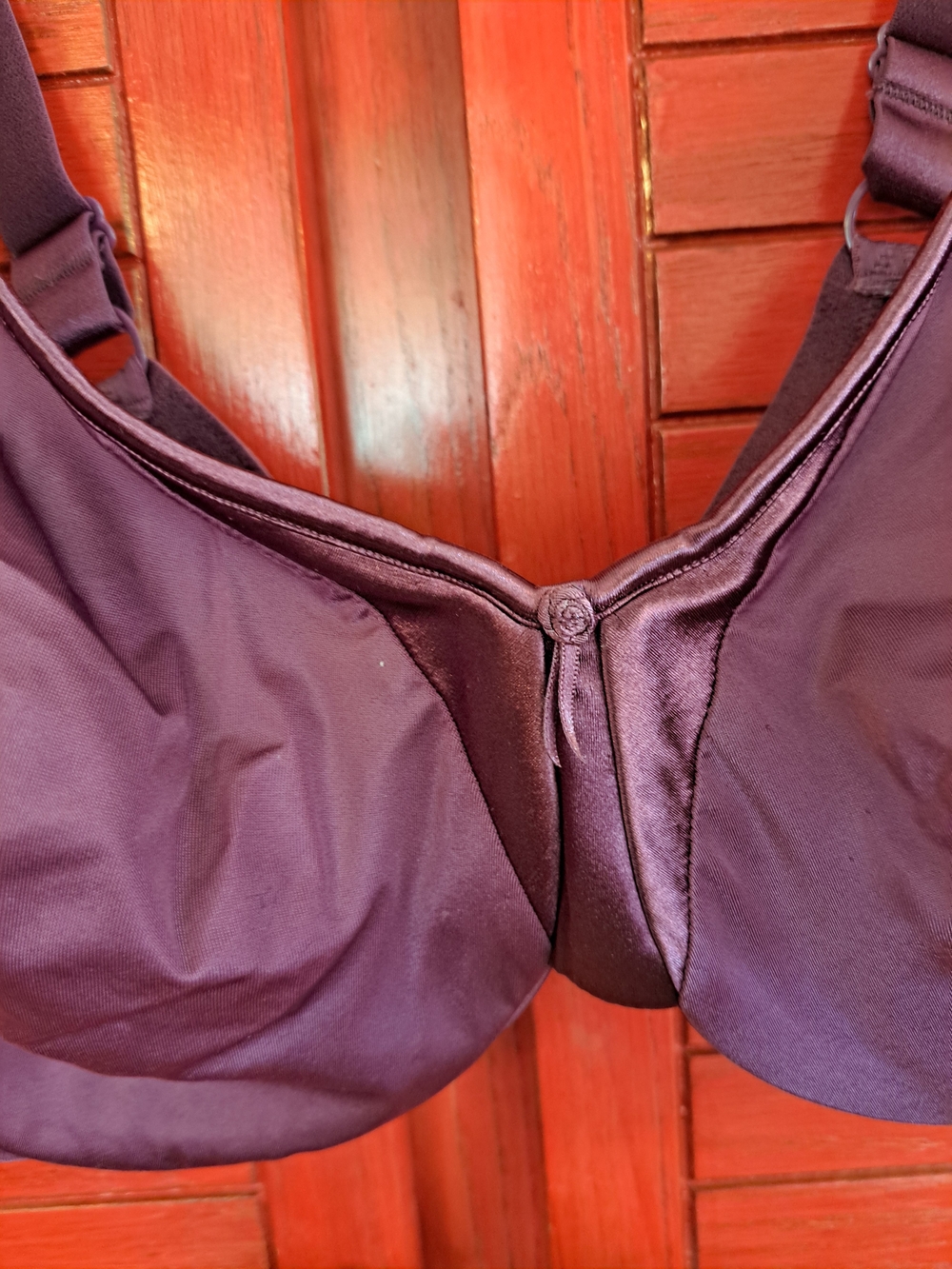 Olga Plum Underwire Full-Coverage Bra 42d - Picture 2 of 3